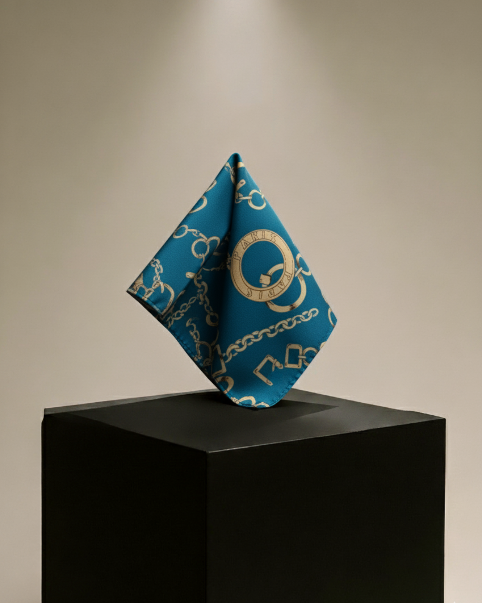 AZURE CHAIN POCKET SQUARE (13 - 13 INCHES)