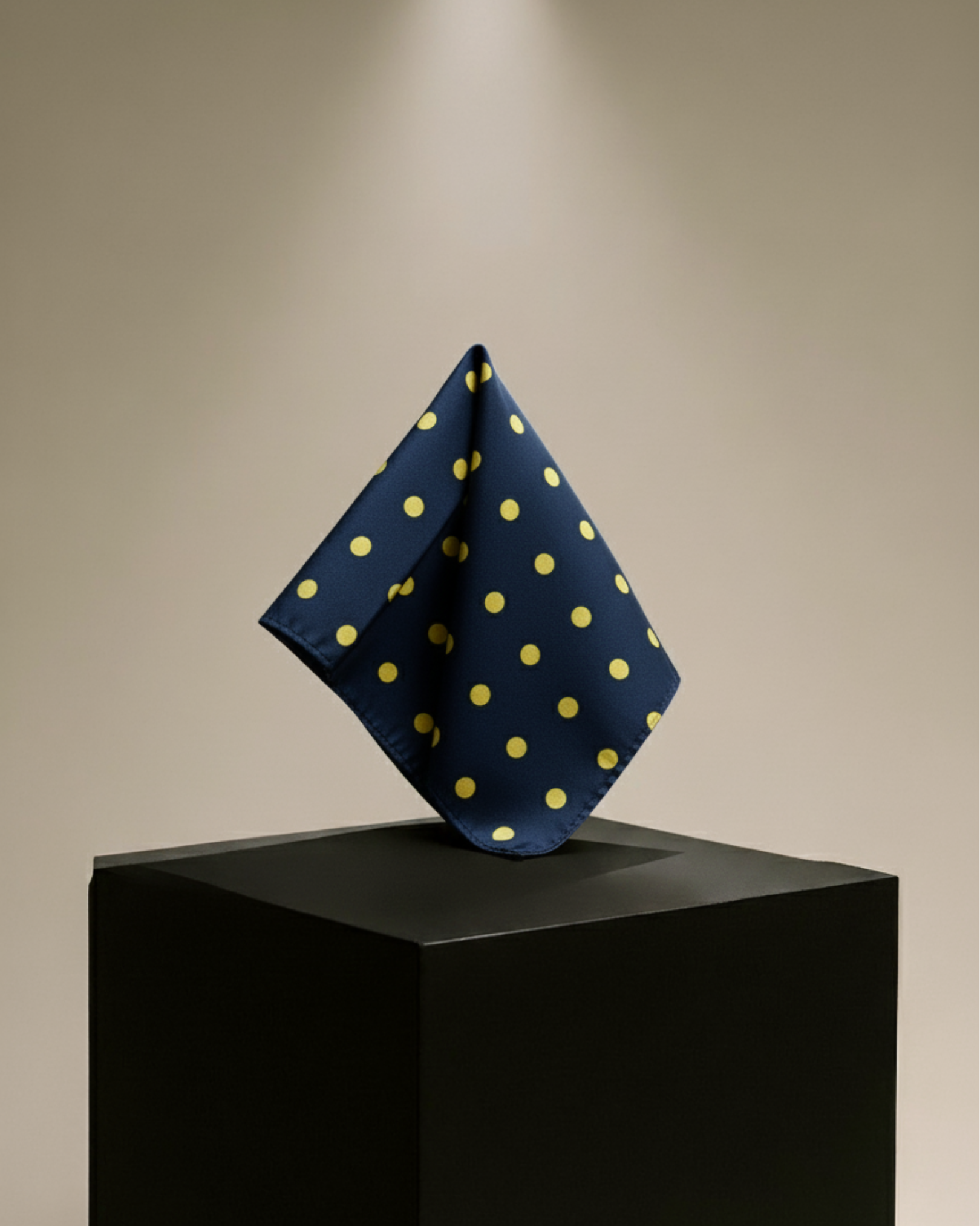 MIDNIGHT DOT POCKET SQUARE (13 - 13 INCHES)