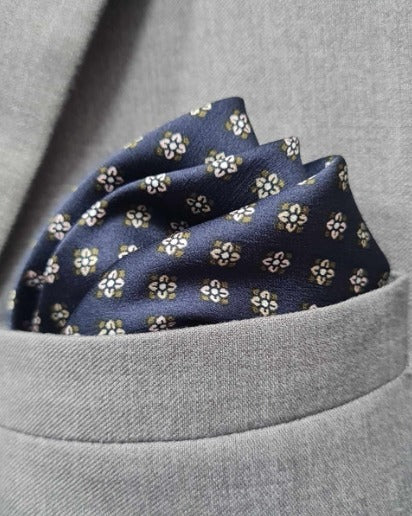NAVY PETAL POCKET SQUARE (13 -13 INCHES)