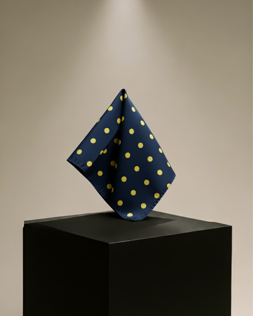 MIDNIGHT DOT POCKET SQUARE (13 - 13 INCHES)